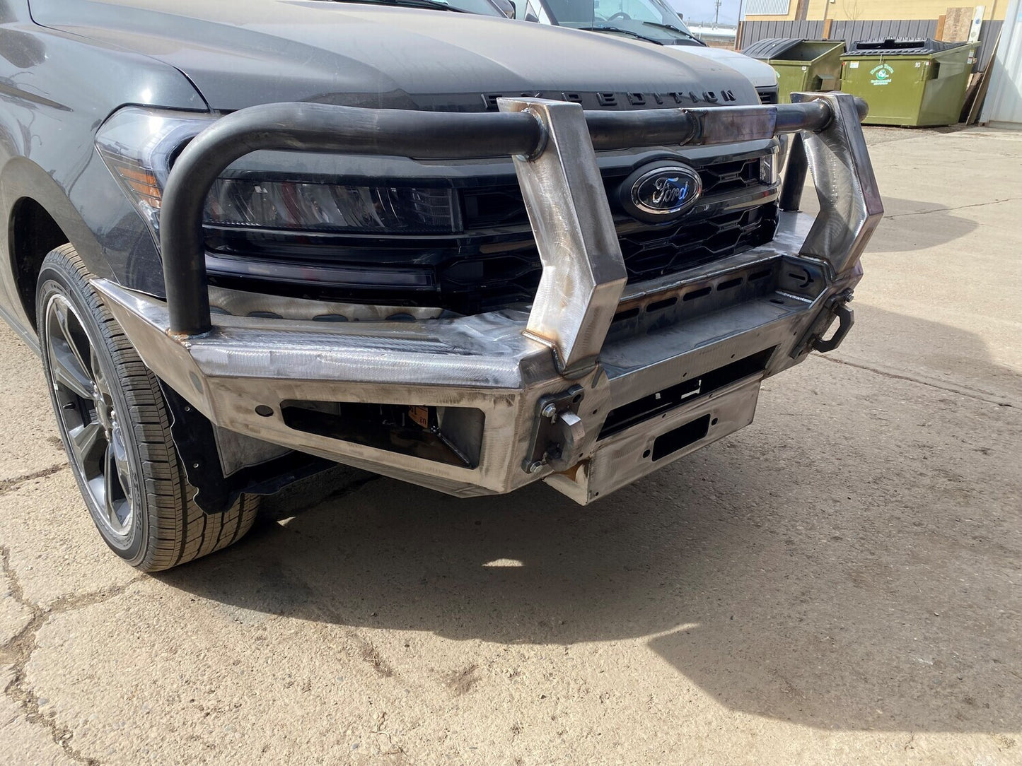FULL-TUBE WINCH BUMPER FORD EXPEDITION 2018-2023