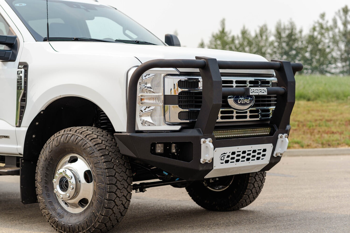 FULL-TUBE BUMPER FORD F-250/F-350 SUPER DUTY 2023-2024