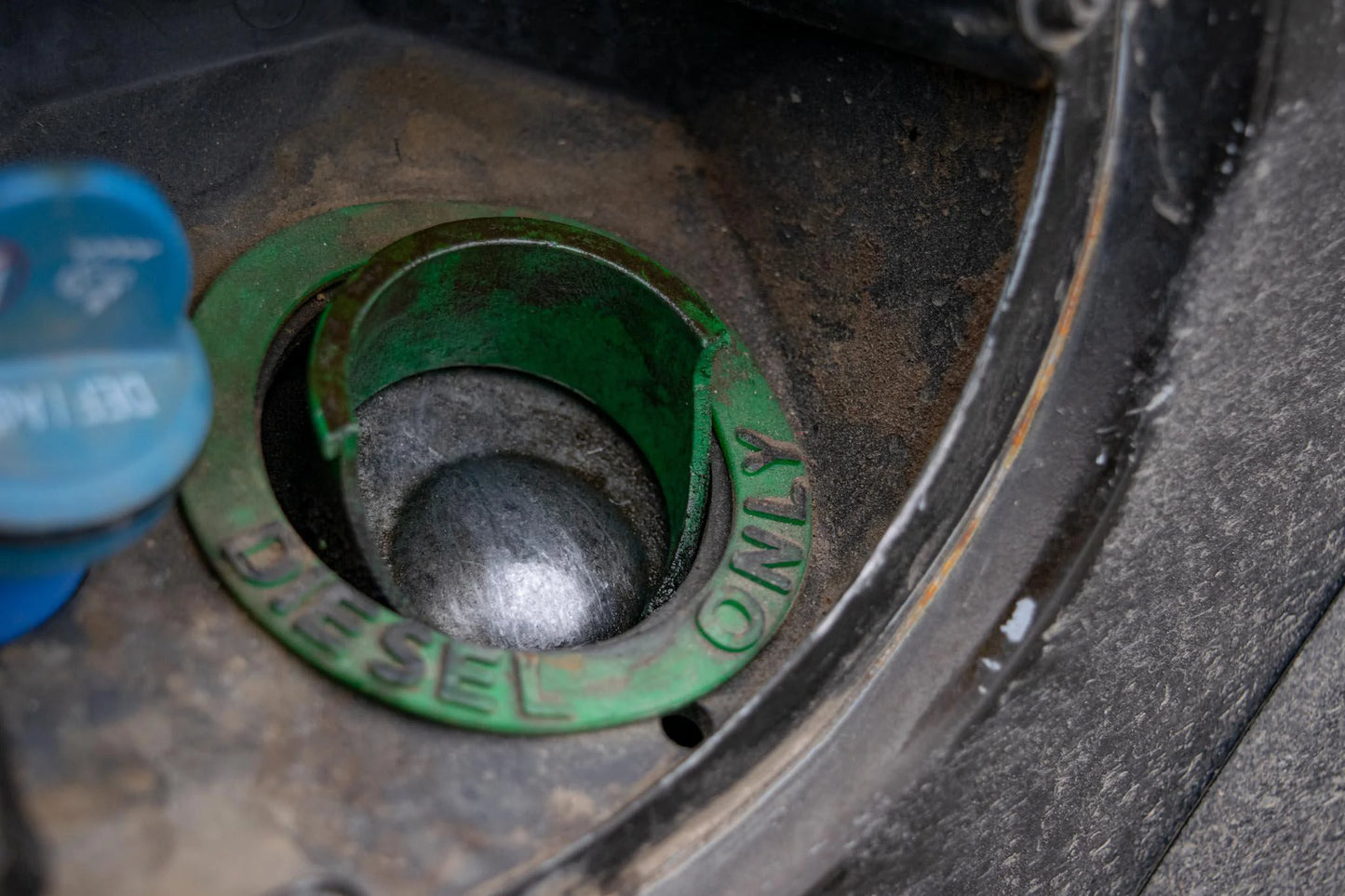 DDC 2013-2018 Cummins & 2014-2018 EcoDiesel Billet Fuel Filler Cap Fix Kit