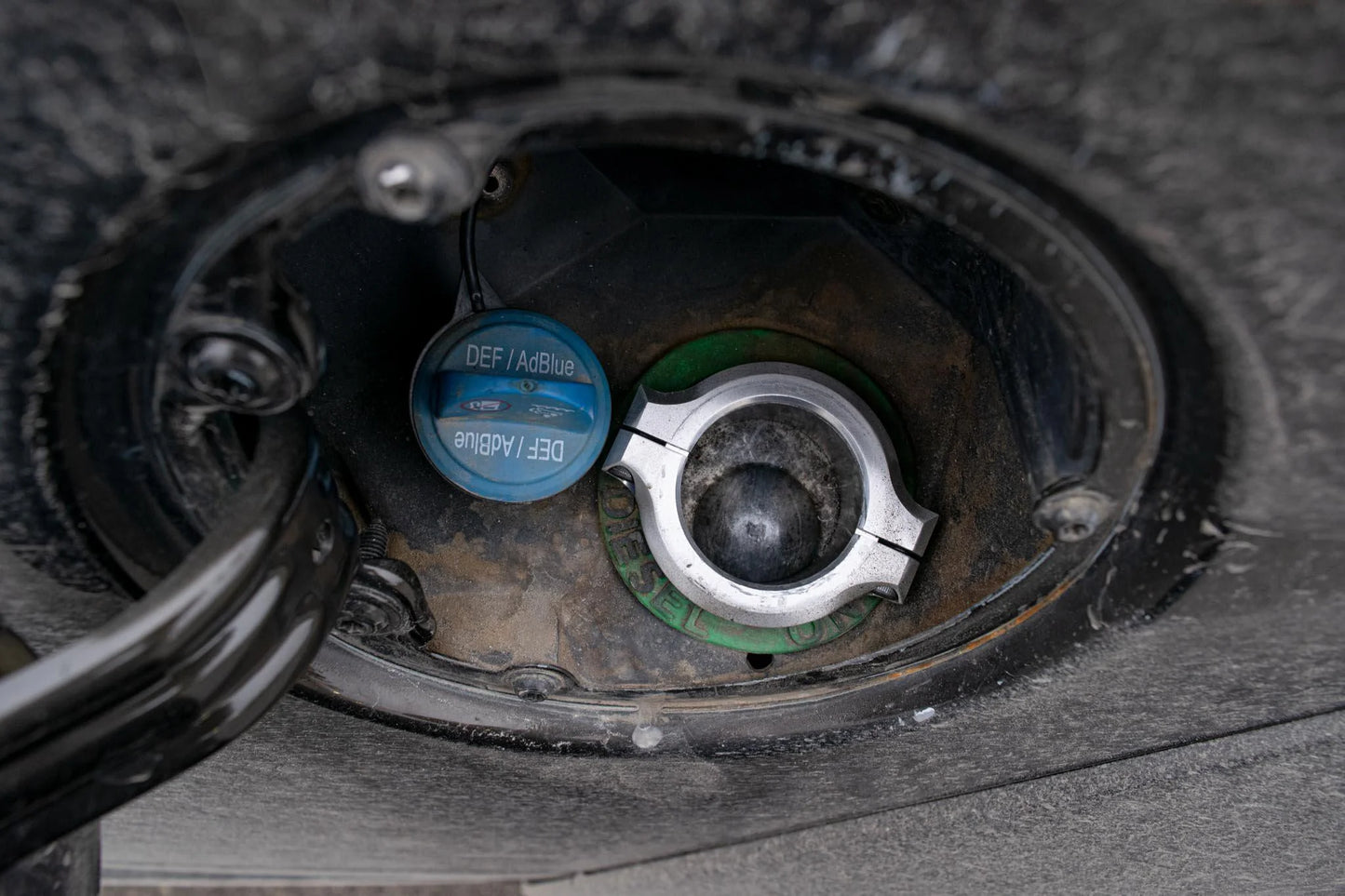 DDC 2013-2018 Cummins & 2014-2018 EcoDiesel Billet Fuel Filler Cap Fix Kit