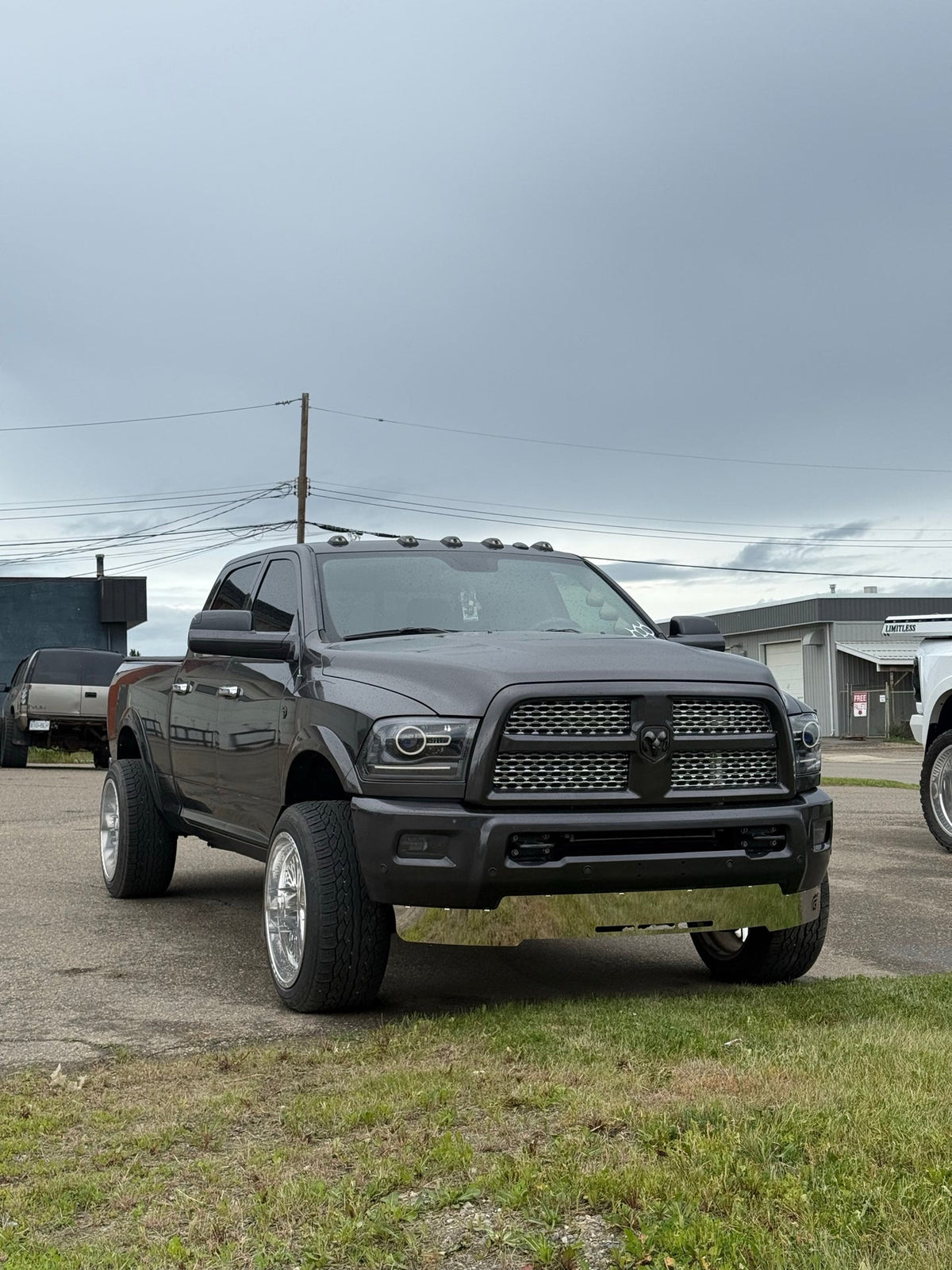 4th Gen (2010-2018) Ram 4" Valance